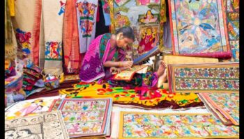 تألق مصنوع يدويًا: تألق براقة في روعة حرفية