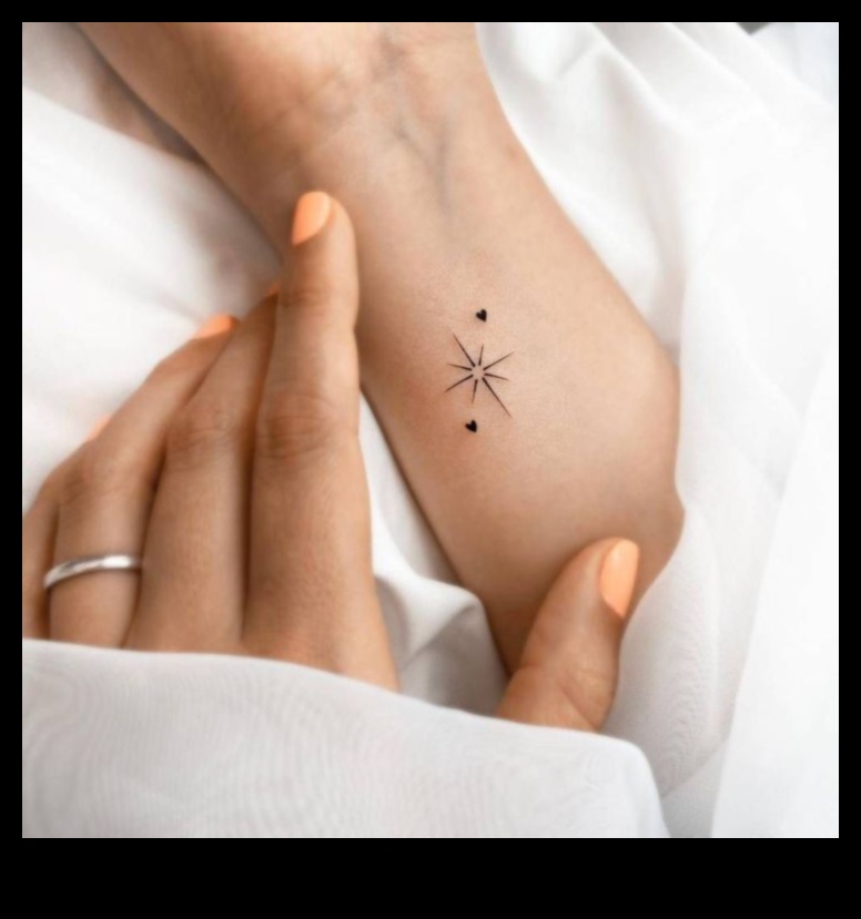 سيمفونية الحبر: الانسجام في تصاميم وشم المعصم الصغيرة