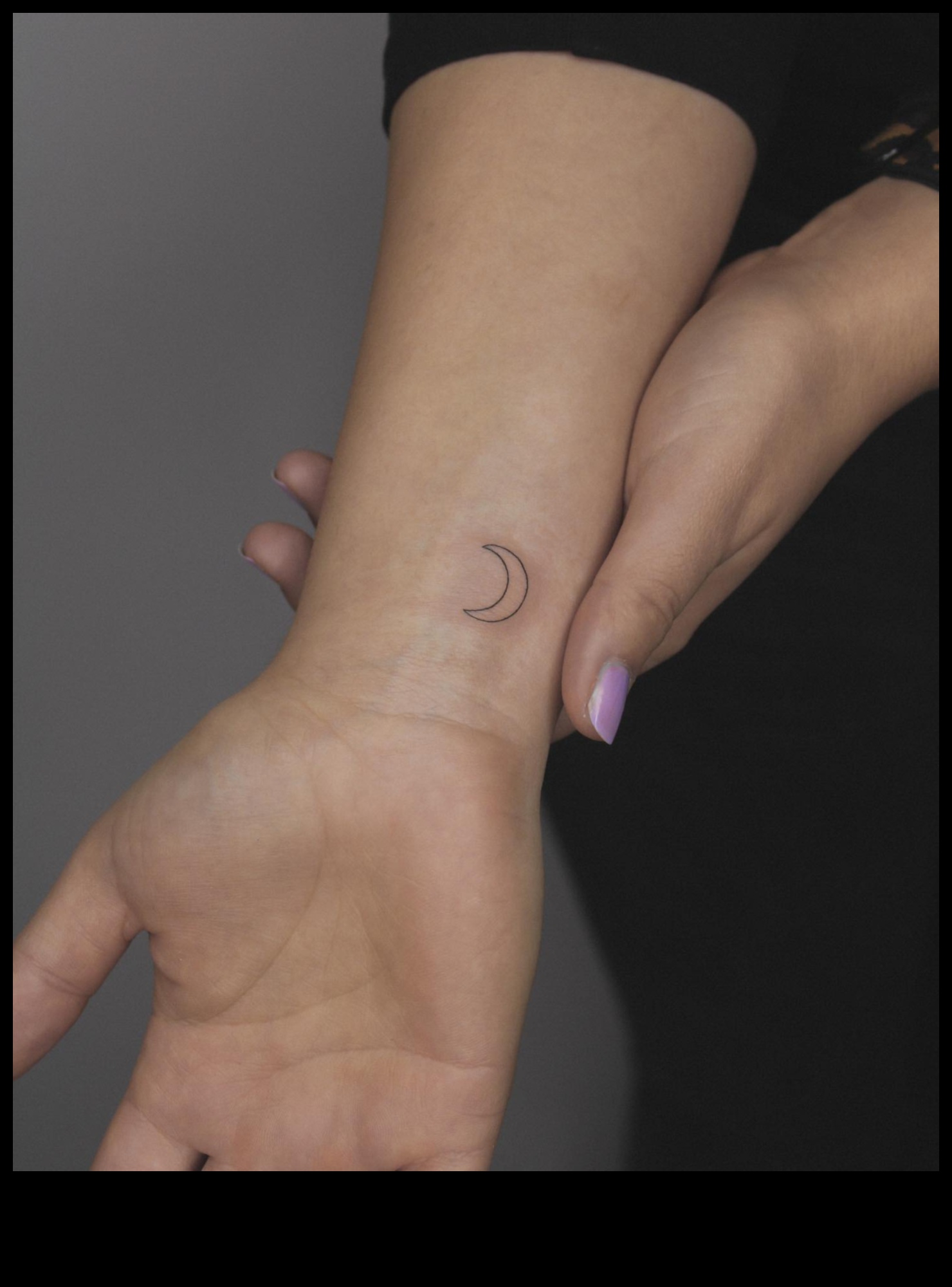 Artful Minis: وشم صغير على المعصم بأقصى قدر من التأثير