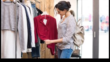 تجديد خزانة الملابس بنفسك: من رتيب إلى رائع في خطوات قليلة