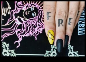 انطباعات الحبر: ارفع مستوى الأسلوب باستخدام فن الأصابع الصغير والأنيق