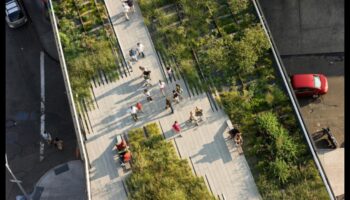 كيف تؤثر المناظر الطبيعية على تصميم الأماكن العامة في المدن؟